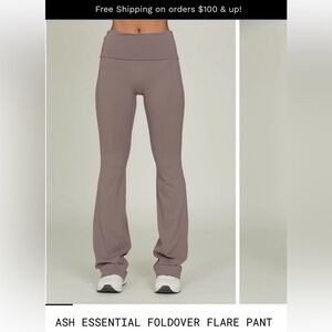 Gold Hinge flare leggings, M ash